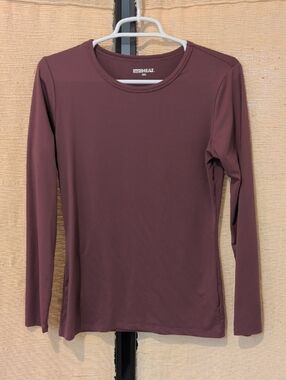 32 Degrees Long-Sleeve Crewneck Tee in Plum